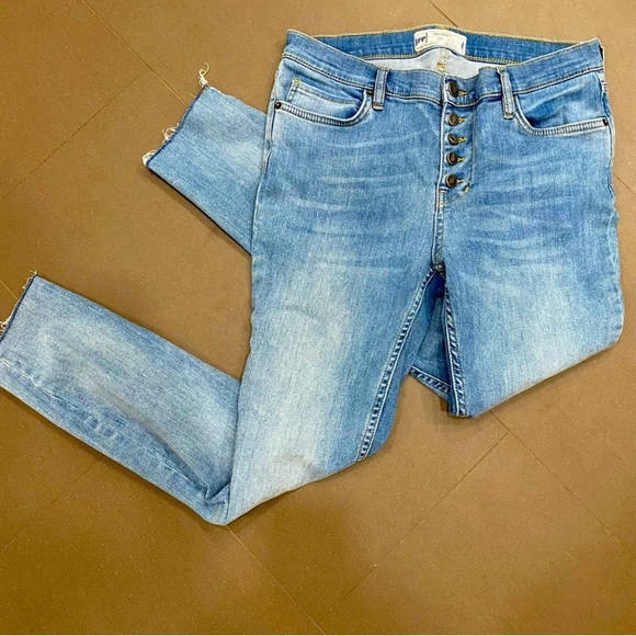 Free People high-rise jegging, raw hem sz 29 - Picture 1 of 6